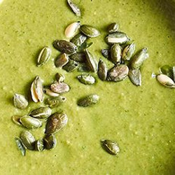 Herby Broccoli &amp; Pea Soup