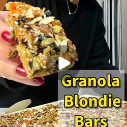 Granola Blondie Bar