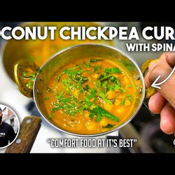 Coconut Spinach Chickpea Curry