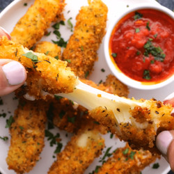 Easy Homemade Mozzarella Sticks Recipe