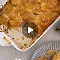 Creamy Chicken, Bacon &amp; Carisma Potato Bake easy mains must