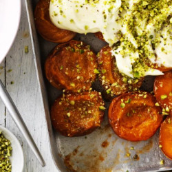 Poached Apricots With Amaretto Cream