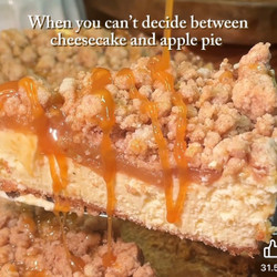 Apple Pie Cheesecake