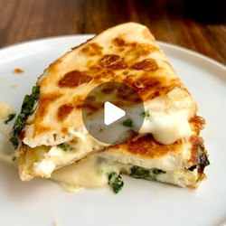 Spinach &amp; Cheese Egg White Breakfast Quesadilla