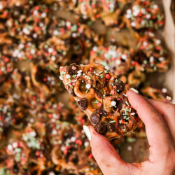 Easy Christmas Crack With Pretzels
