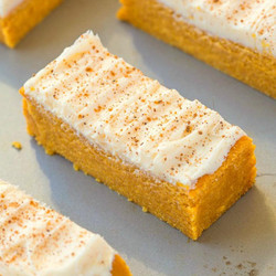 Carrot Cake Protein Bars