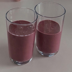 Strawberry-blueberry smoothie