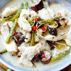 Classic Thai Green Chicken Curry