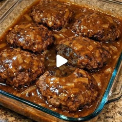 Salisbury Steak With Onion Gravy
