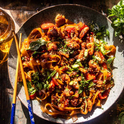 Crispy Garlic Chicken Drunken Noodles