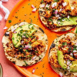 Crispy Cauliflower Tinga Tacos