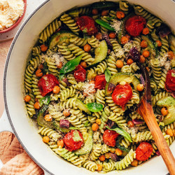 Zucchini Pesto Pasta With Roasted Tomatoes &amp; Chickpeas