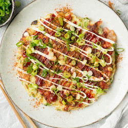 Okonomiyaki (hartige Japanse Pannenkoek)