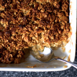 Breakfast Apple Granola Crisp
