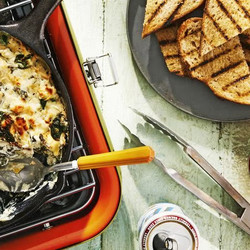 Skillet Spinach-artichoke Dip With Fire-roasted Bread
