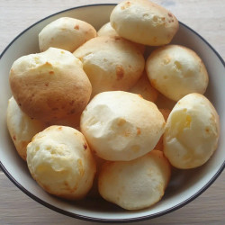 Brazilian Cheese Bread (pão De Queijo)