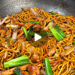 Chicken Pan Fried Noodles