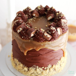 Twix Cake