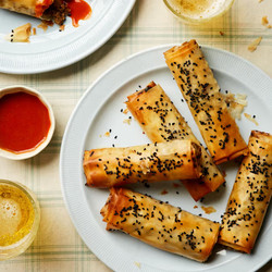 Balinese mango pork crispy rolls