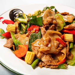 These Homemade Real-deal Thai Drunken Noodles Are *way* Better Than Takeout