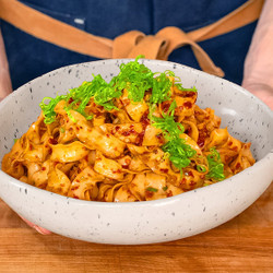 The Easiest Spicy Chili Garlic Noodles (2 Ways)