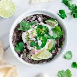 5 Minute Healthy Vegan Black Bean Dip