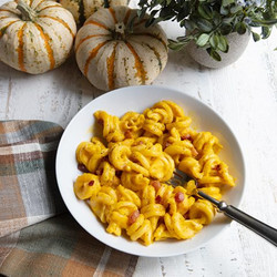 Pasta With Creamy Goat Cheese Squash Sauce &amp; Bacon