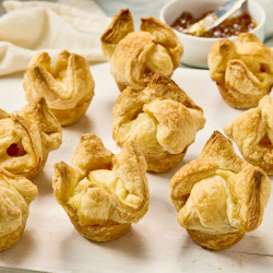 Jam-brie Puff Pastry Bites - apps easy