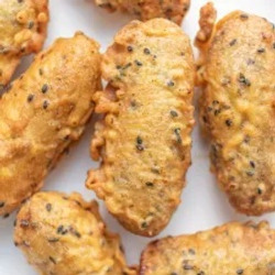 Vietnamese Fried Banana Fritters (chuối Chiên)