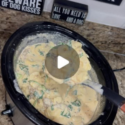 Creamy Sausage &amp; Cheddar Tortellini Soup
