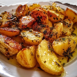 Greek Oven-Roasted Lemon &amp; Oregano Potatoes