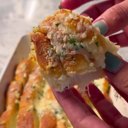 Cheesy Hawaiian Roll Garlic Bread