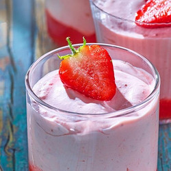 Easy Strawberry Mousse