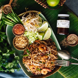 Chicken &amp; Prawn Pad Thai