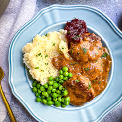 Vegan Norwegian Meatballs With Gravy