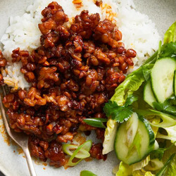 Sticky Spicy Tempeh