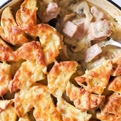Garlic Bread Creamy Chicken Bake Recipe