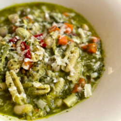 Tuscan Kale And Cranberry Bean Soup