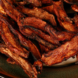 Homemade Mushroom Jerky Recipe [2 Flavors]
