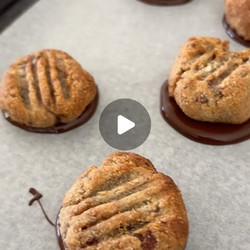 2-ingredient Date Cookies