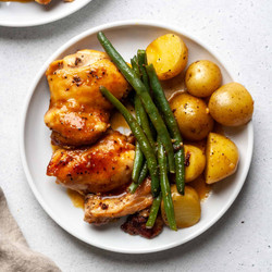 Honey Garlic Slow Cooker Chicken And Potatoes With Green Beans