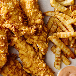Copycat Raising Cane's Chicken &amp; Sauce