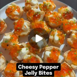 Cheesy Pepper Jelly Bites