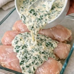 Creamy Spinach Garlic Parmesan Chicken Bake