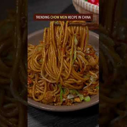 Stir-fried Noodles With Scrambled Eggs