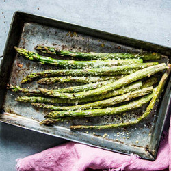 Garlic Parmesan Roasted Asparagus