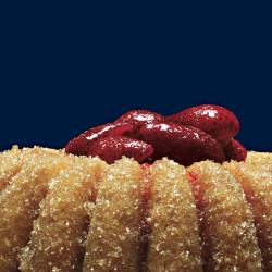 Double-ginger Sour Cream And Bundt Cake With Ginger-infused Strawberries