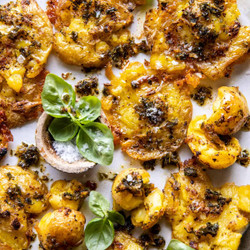 Roasted Garlic Butter Smashed Potatoes