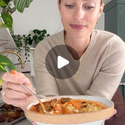 Deliciously Ella's Roasted Garlic And Tomato Soup