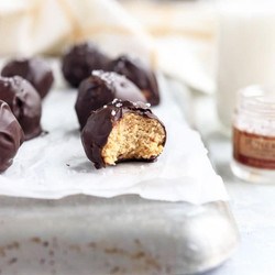 Healthy Peanut Butter Balls